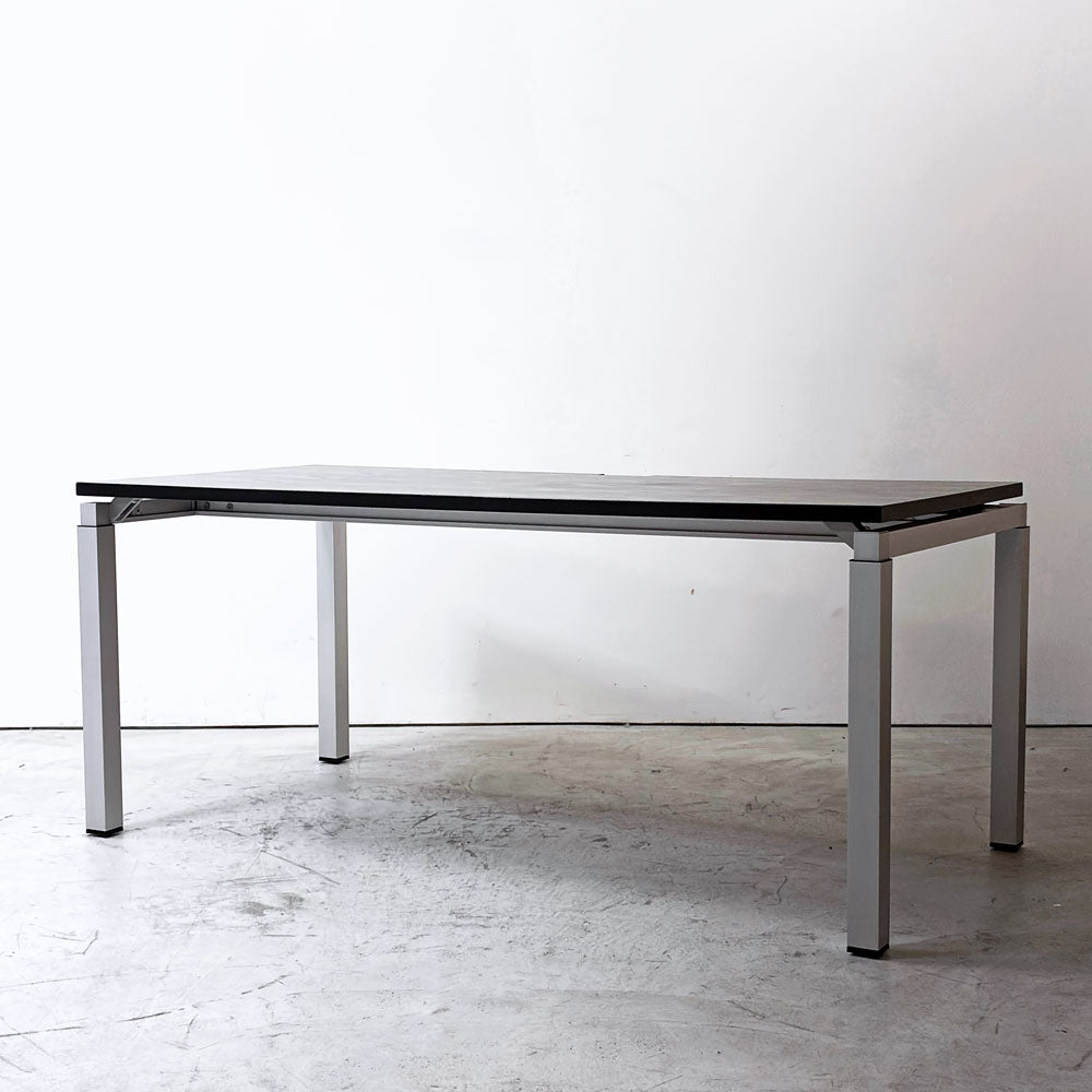 【祖師ヶ谷大蔵店】ウィルクハーン Wilkhahn ミナモデスク Minamo Desk ワークテーブル フラットデスク アルミフレーム 配線孔 ケーブル収納付き コクヨ取扱い 買取させていただきました。