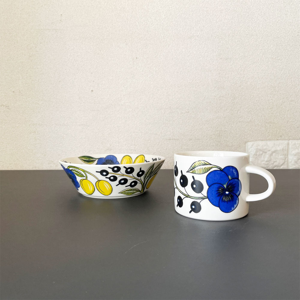 【経堂店】アラビア ARABIA パラティッシ PARATIISI ティーカップ & ボウル 17cm カラー 王冠マーク 旧ロゴ ビルガー・カイピアイネン フィンランド 北欧食器 計4点 買取させていただきました。