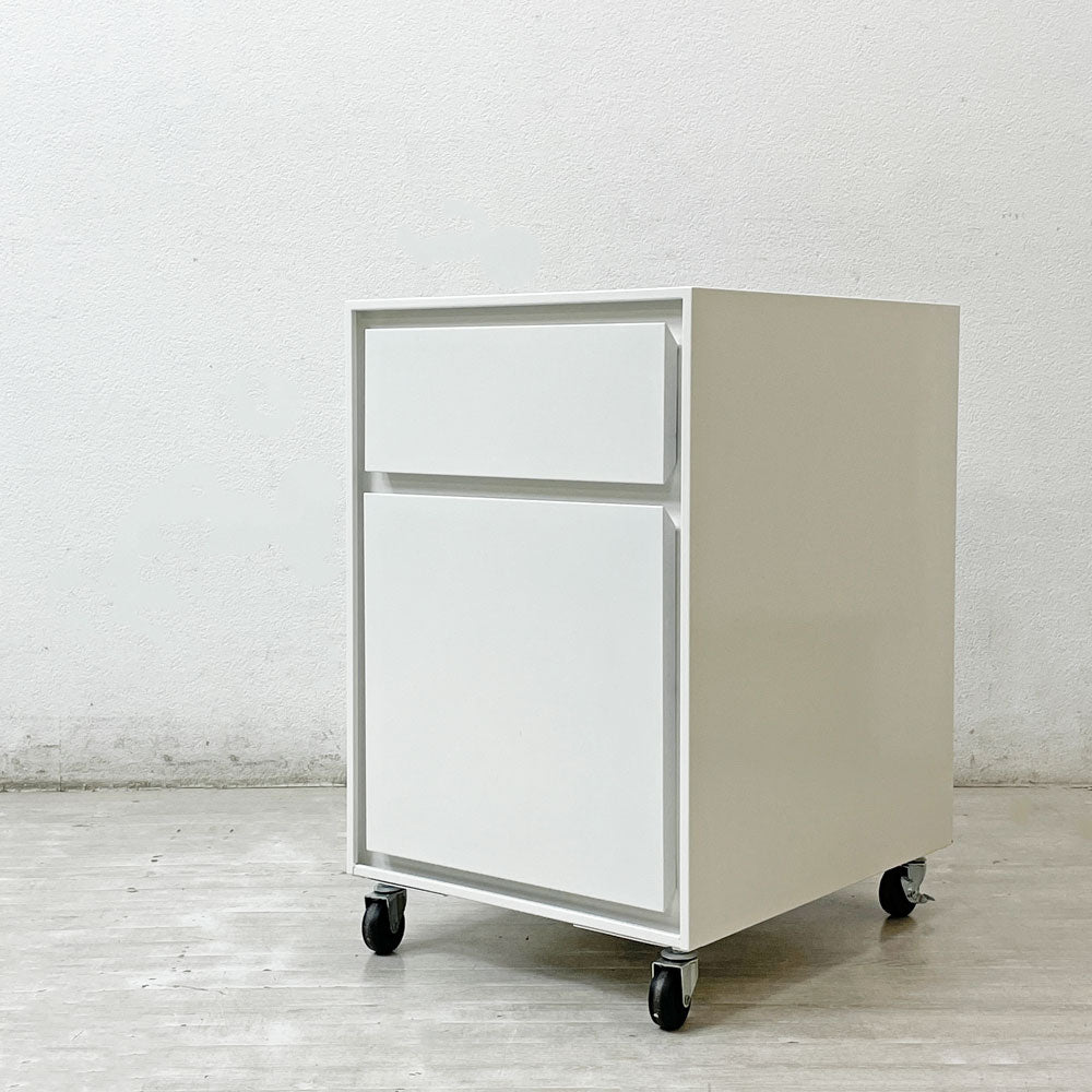 【祖師ヶ谷大蔵店】クレイト&バレル Crate&Barrel ピルセンソルト Pilsen Salt ファイルキャビネット デスクキャビネット ワゴン 2ドロワー ホワイト 買取させていただきました。