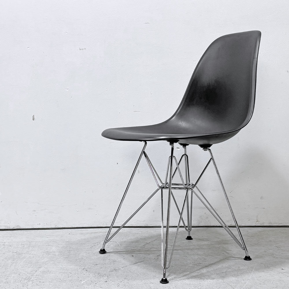 【祖師ヶ谷大蔵店】 ヴィトラ vitra×ハーマンミラー HermanMiller Wネーム サイドシェルチェア ポリプロピレン ブラックカラー エッフェルベース C&Rイームズ 買取させていただきました。