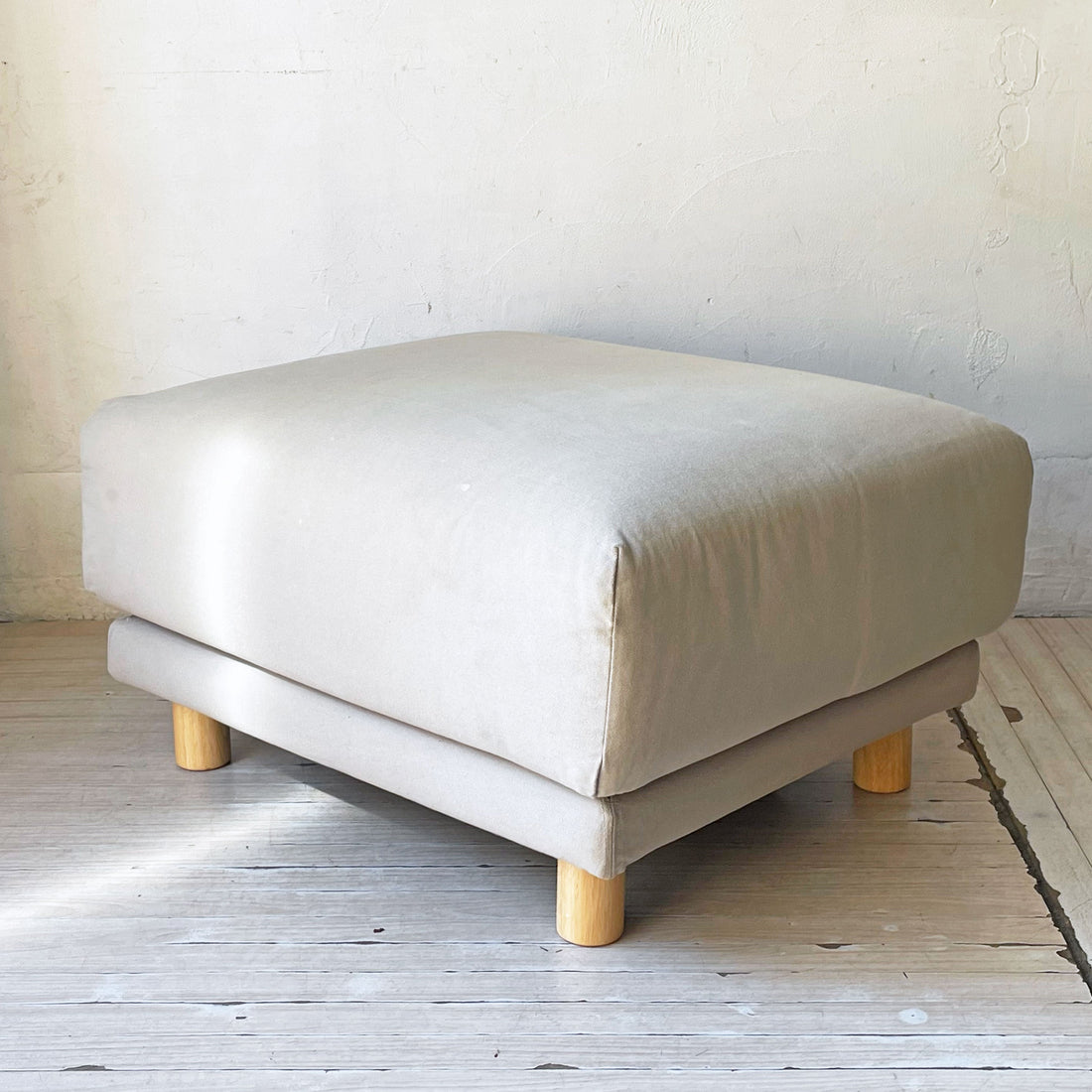 【下北沢店】無印良品 MUJI オットマン スツール ウレタンクッション ポケットコイル コットンカバーリング 綿 生成 ベージュ 買取させていただきました。