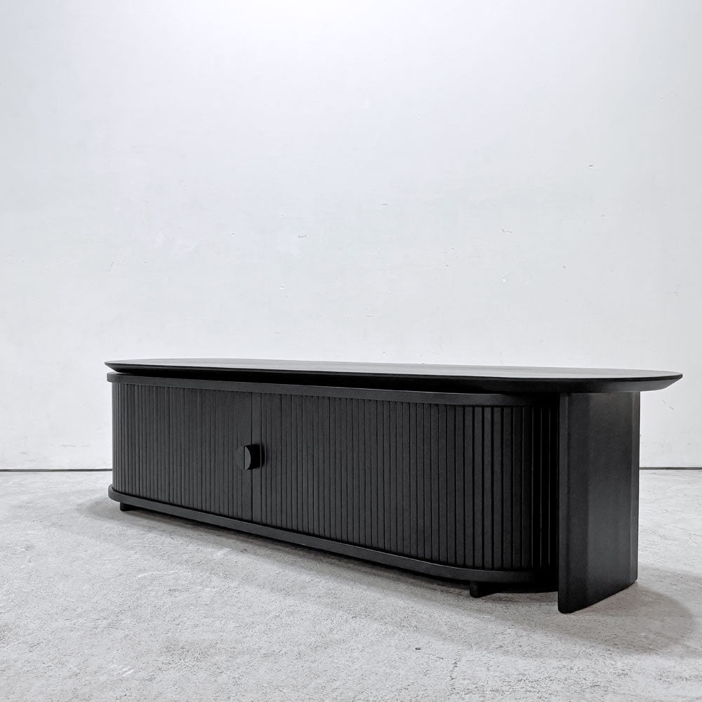 【祖師ヶ谷大蔵店】ノーウェアライクホーム NOWHERE LIKE HOME リンダ LINDA テレビボード ローボード w150～246cm オーク材 蛇腹扉 スチール ブラック 関家具 参考価格￥155,100- 展示品 買取させていただきました。