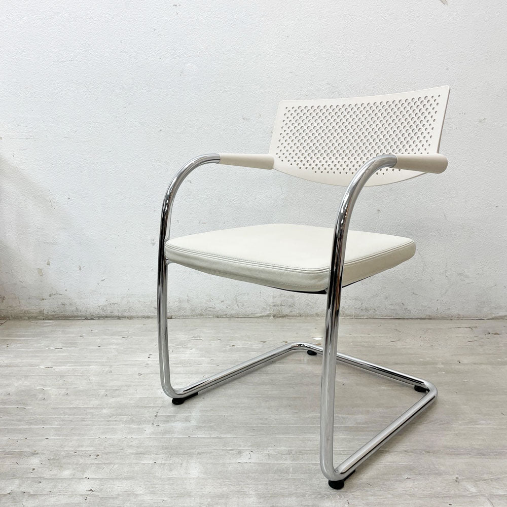 【祖師ヶ谷大蔵店】ヴィトラ vitra ビザビ2 Visavis2 アームチェア デスクチェア カンティレバー スタッキング不可仕様 アントニオ・チッテリオ  買取させていただきました。