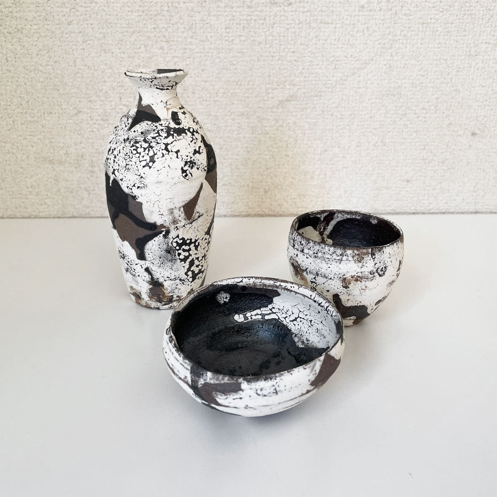 【経堂店】二階堂明弘 玉殻 徳利 & ぐいのみ カップ 酒器 焼締め 陶器 陶芸 現代作家 計3点 買取させていただきました。