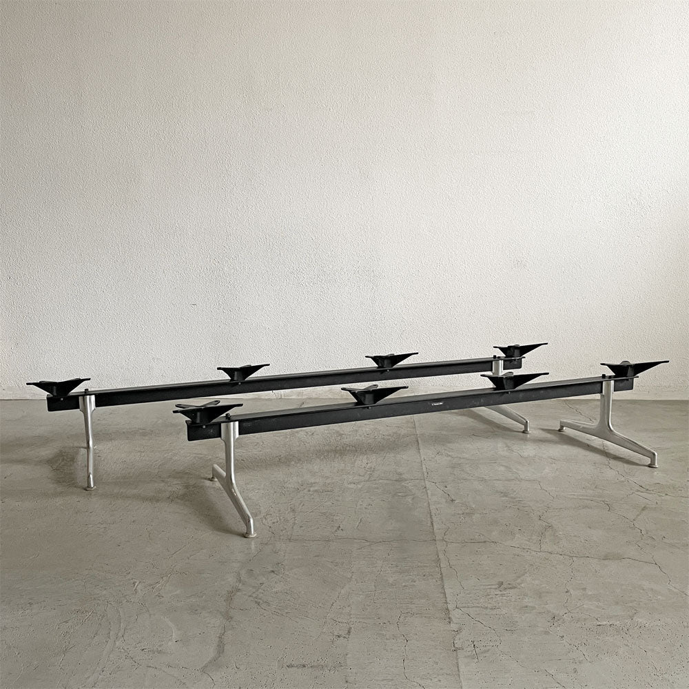 【登戸BASE店】ハーマンミラー Herman Miller エアポートベンチ タンデムシート 4連ベース アームシェル用 & サイドシェル用 C&R イームズ ビンテージ 計2台 買取させていただきました。