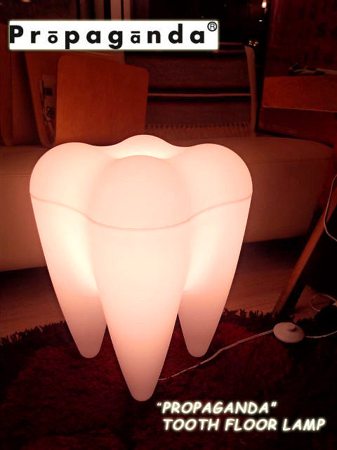 遊び心をくすぐるライト～Propaganda（プロガンダ）TOOTH LAMP フロアランプ【買取＆販売＆レンタル】