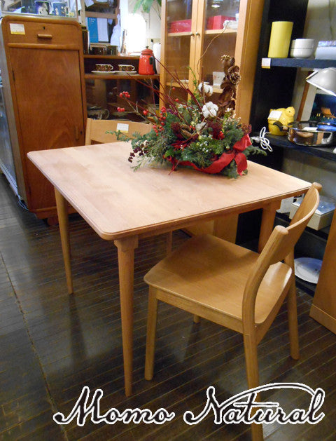 程よいサイズ感と少しの贅沢感～Momo natural モモナチュラル Banff ダイニングテーブル アルダー材【買取＆販売＆レンタル】
