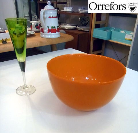 やさしい暖色がひときわ・・・ Vintage Sweden Orrefors “Colora” Glass Bowl/ オレフォス 【買取＆販売＆レンタル】