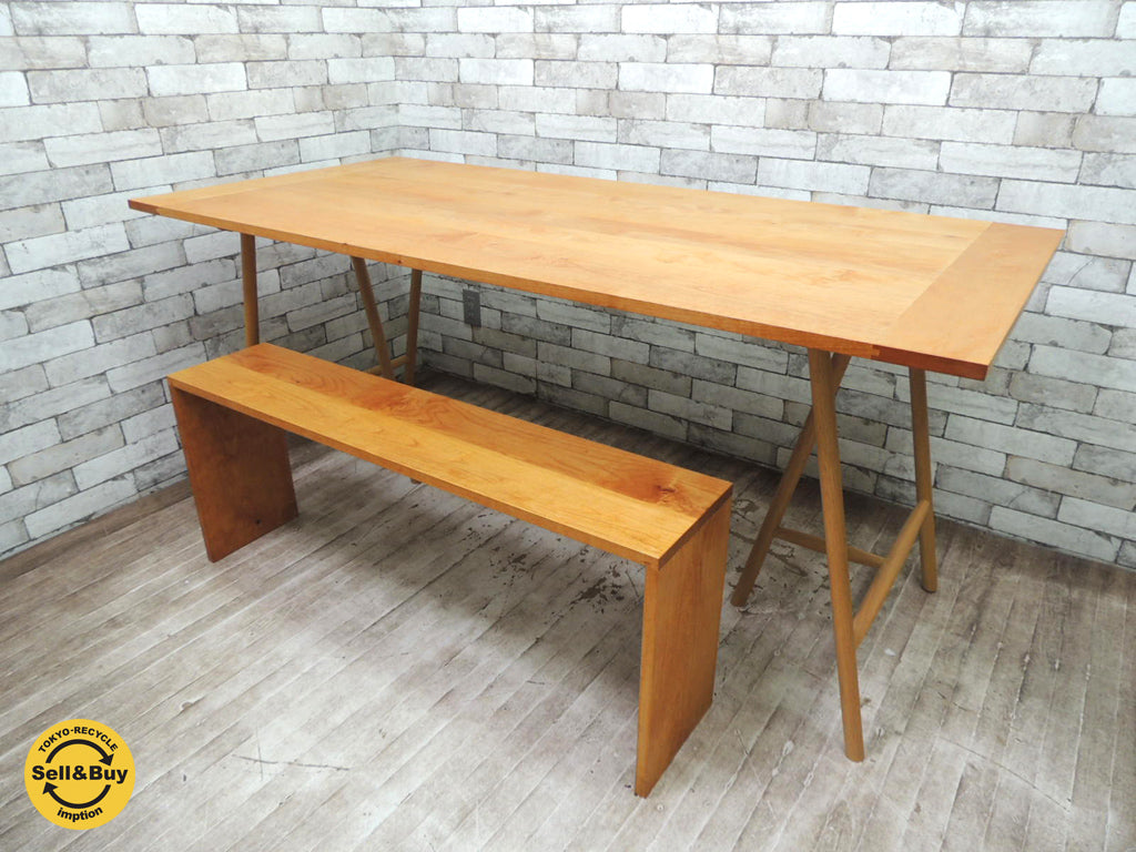 グラフ graf トロープ TROPE ワーキングテーブル (天板:アルダー無垢材 馬脚:オーク無垢材) & ベンチ ロング (アルダー無垢材) 中古品 買い取りしました。祖師ヶ谷大蔵店&用賀店 出張買取もお任せ下さい。
