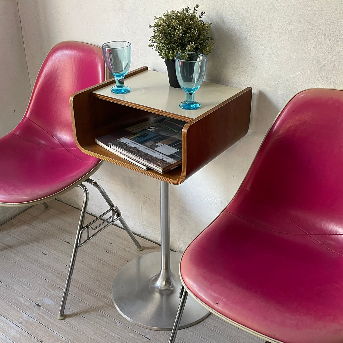 【下北沢店】天童木工 Tendo ビンテージ テレフォンラック 電話台 サイドテーブル プライウッド メラミン天板 オーク材 店舗什器 買取させていただきました。