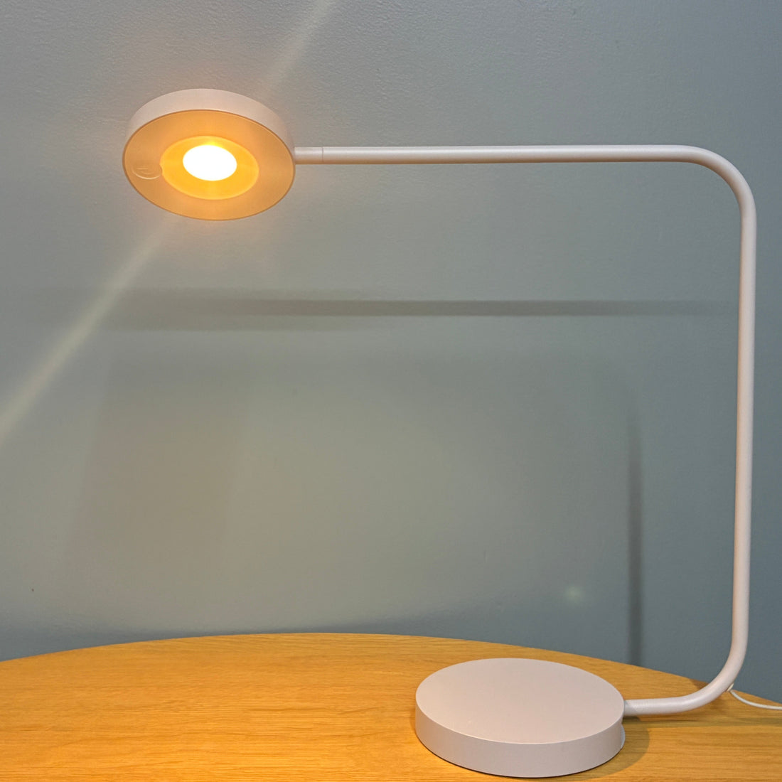 【経堂店】イケア IKEA ヘイ HAY コラボレーション イッペルリグ YPPERLIG イッペルリグ LEDフロアランプ ヘッド360°回転可能 廃盤 買取させていただきました。