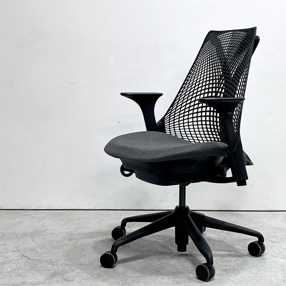 【祖師ヶ谷大蔵店】ハーマンミラー HermanMiller セイルチェア SAYL Chair デスクチェア オフィスチェア アジャスタブルアーム ブラック イヴ・ベアール 2021年製 買取させていただきました。
