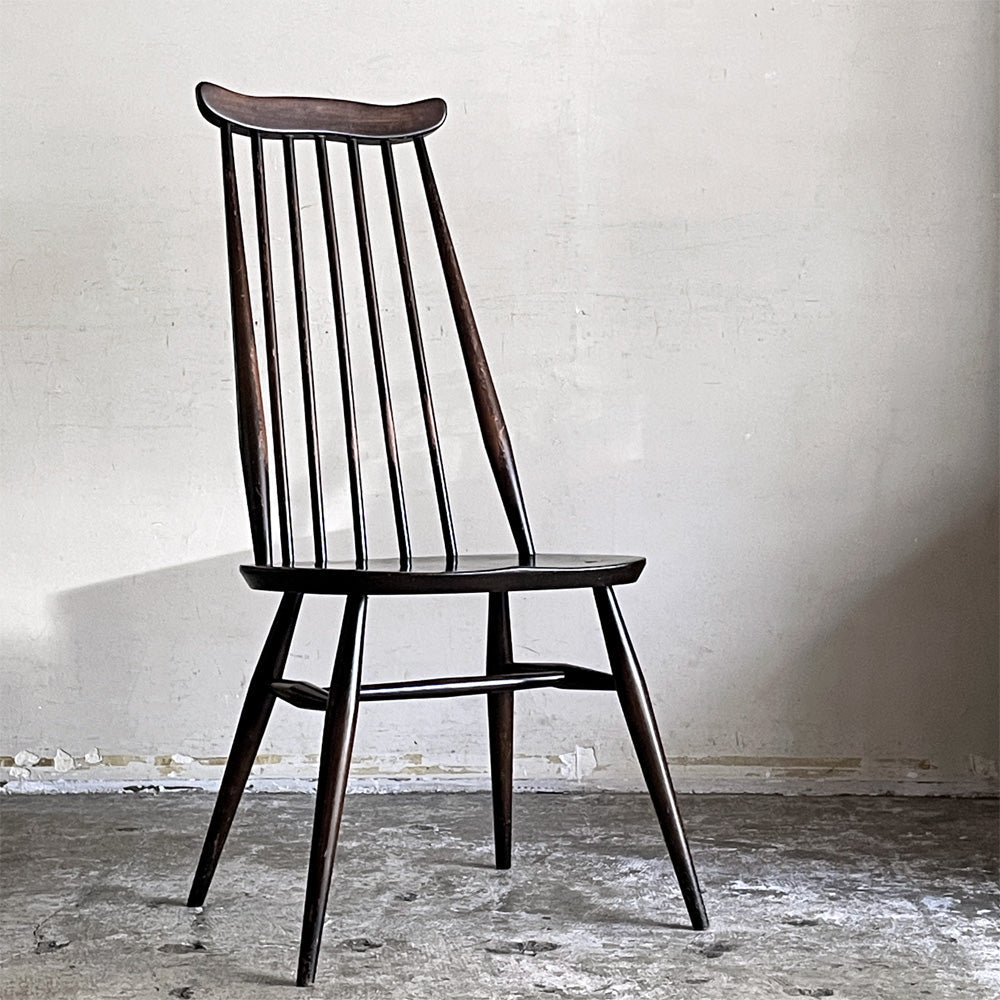 【自由が丘店】アーコール Ercol ゴールドスミス ダイニングチェア コロニアル ハイバック エルム材 ダークブラウン UKビンテージ 英国 買取させていただきました。