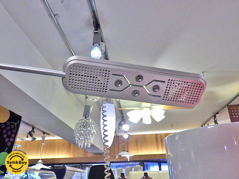 バルミューダ BALMUDA ハイワイア Highwire 1100 デスクライト LED ～　革新的なデザインで、スマートにデスク回りを 照らしくれる【買取りと販売とレンタルのお店】