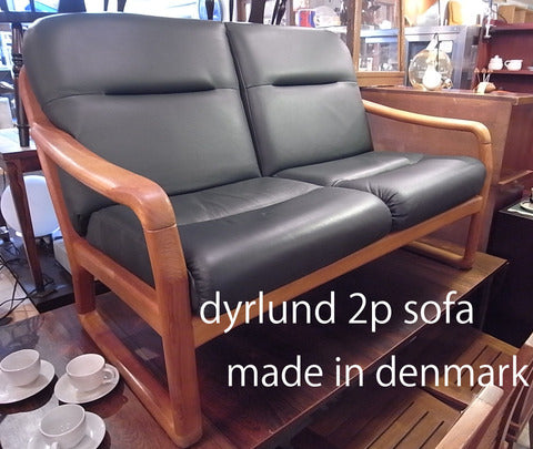 暖かみのある素材～デンマーク製　dyrlund デューロン社　2シーター　ソファ　【買取＆販売＆レンタル】