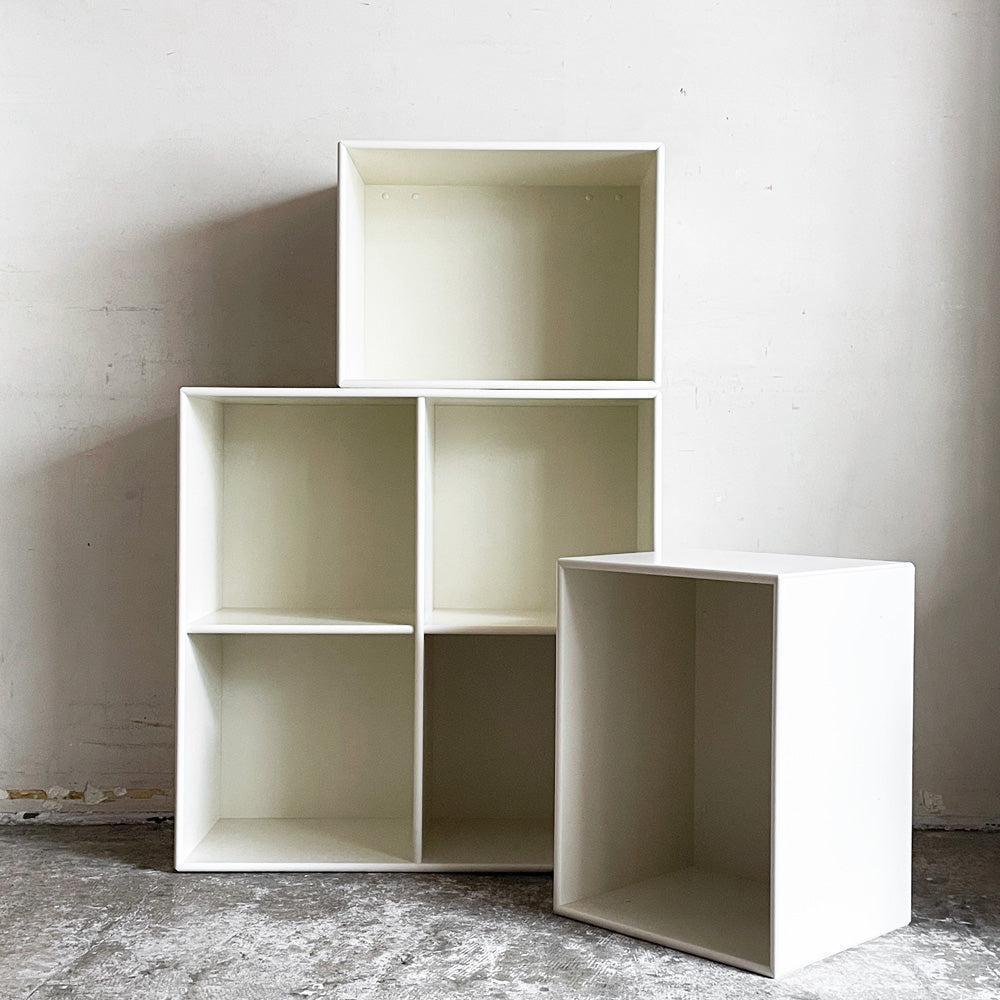 【自由が丘店】モンタナ MONTANA ベーシックシェルフ BASIC SHELF 1112 2列2段 & 1段 ×2 オープンシェルフ ピーター・J・ラッセン Peter J. Lassenアイボリー オフホワイト デンマーク 計3点 買取させていただきました。