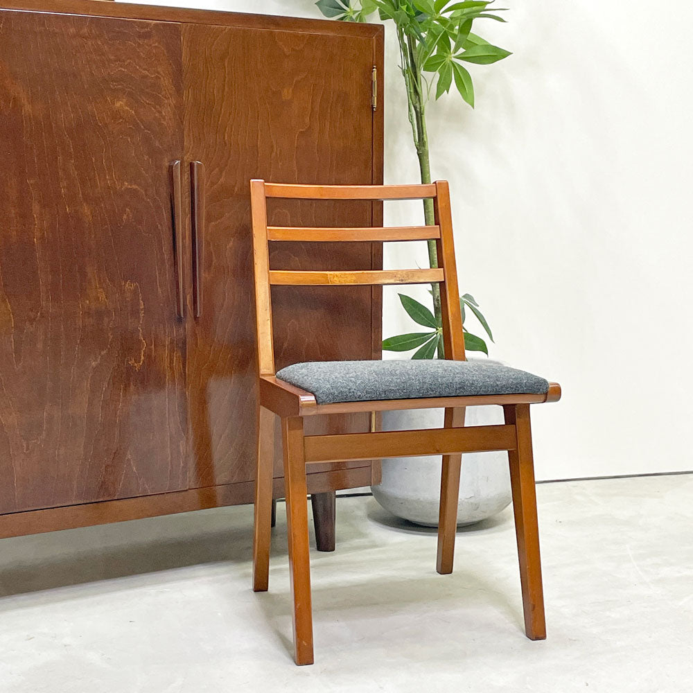 【祖師ヶ谷大蔵店】UKビンテージ UK Vintage ダイニングチェア ネイビー ファブリック座面 張替え済み 2脚 買取させていただきました。