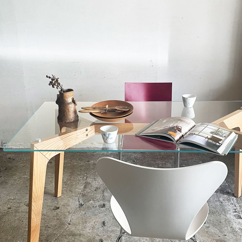 かなでもの KANADEMONO THE TABLE ガラス × Pin 木製脚 オーク無垢材 ダイニングテーブル W140cm ナチュラル 定価 ￥89,100- ～ 軽やかな暮らしに ～