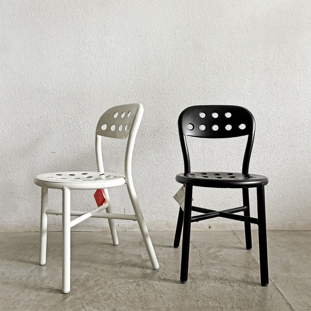 【登戸BASE店】マジス MAGIS パイプチェア Pipe Chair ダイニングチェア パンチングシート アームなし ブラック＆ホワイト 屋外使用可 ジャスパー・モリソン 未使用品 計2脚 定価￥90,200- 買取させていただきました。