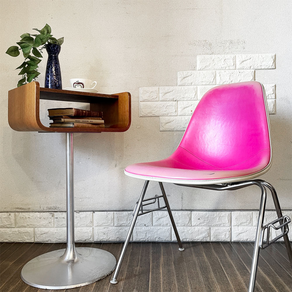 ハーマンミラー Herman Miller サイドシェルチェア FRP製 3rdビンテージ ホワイトシェル PVCレザー ピンク スタッキングベース C&R イームズ ミッドセンチュリー ～ ポップで陽気なビンテージの名作チェア ～