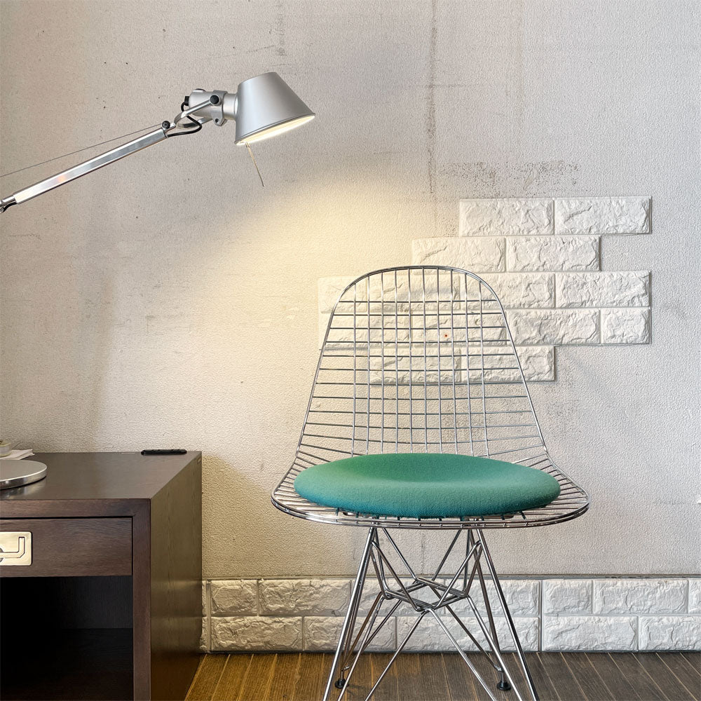 ヴィトラ vitra ワイヤーチェア Eames Wire Chair DKR5 エッフェルベース シートパッド付 ファブリック グリーン系 C&R イームズ ミッドセンチュリー ～ 斬新かつ上品～