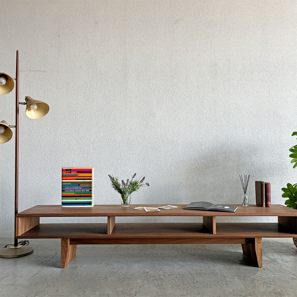 マスターウォール MASTERWAL シーク SEEK AVボード テレビボード ウォールナット無垢材 W200cm オープン仕様 定価￥269,500- 展示品 ～ AVボードの選び方 ① ～