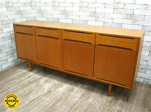 クロロス / CHLOROS 現行 『 Leaf-handle リビングワイドキャビネット 』 ～ 葉っぱの形に削り出した特徴的なハンドル ～【買取と販売とレンタルのお店】