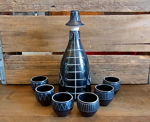 アート部門で造られた物語～ARABIA Art Department "Tarina" Decanter Set