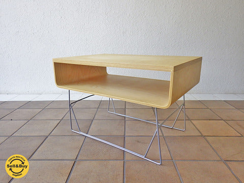 オッフィー Offi スクープ テーブル Scoop Table プライウッド ～取り回しが良く空間のスパイスにもなってくれるプライウッドのテーブル。【買取と販売とレンタルのお店】