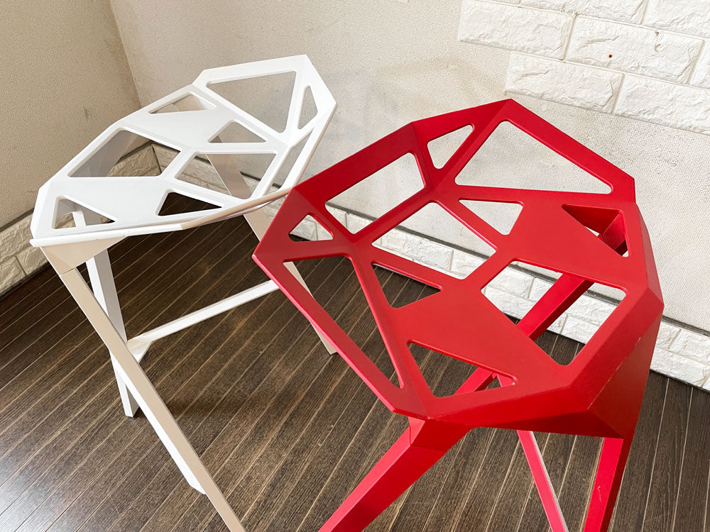 マジス MAGIS スツールワン STOOL_ONE カウンターチェア ハイスツール ホワイト&レッド 座面高67cm スタッキング コンスタンチン・グルチッチ イタリア 定価￥91,300-  中古品  買い取りしました。
