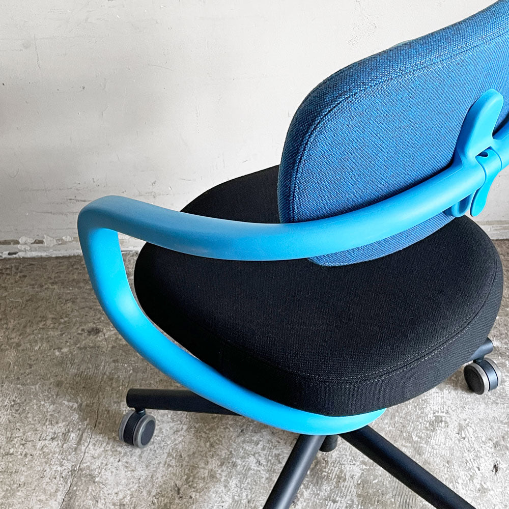 ヴィトラ Vitra オールスター Allstar オフィスチェア デスクチェア ブルー×ブラック コンスタンチン・グルチッチ ～固定観念は脱ぎ捨てて