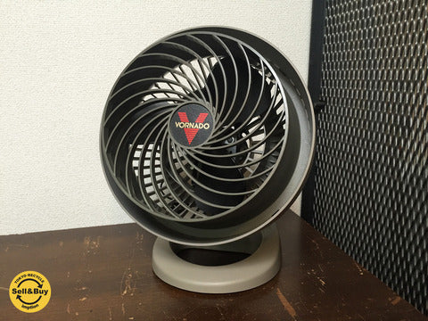 ボルネード VORNADO コンパクト サーキュレーター 空気循環器 180c グレー ～ 小さくてもしっかり仕事をするサーキュレーター。 【買取と販売とレンタルのお店】