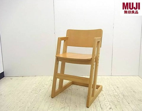 シンプルで機能的なグッドデザイン～Muji 無印良品 ブナ材子供椅子【買取＆販売＆レンタル】