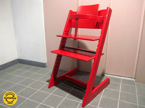 ノルウェー STOKKE / ストッケ社 ベビー&キッズチェアの元祖 旧ガード&背もたれ付き！ 新型 『 TRIPP TRAPP / トリップトラップ ・ RED 』  ～ お子様も喜びそうな元気いっぱいのレッドカラー！ ～