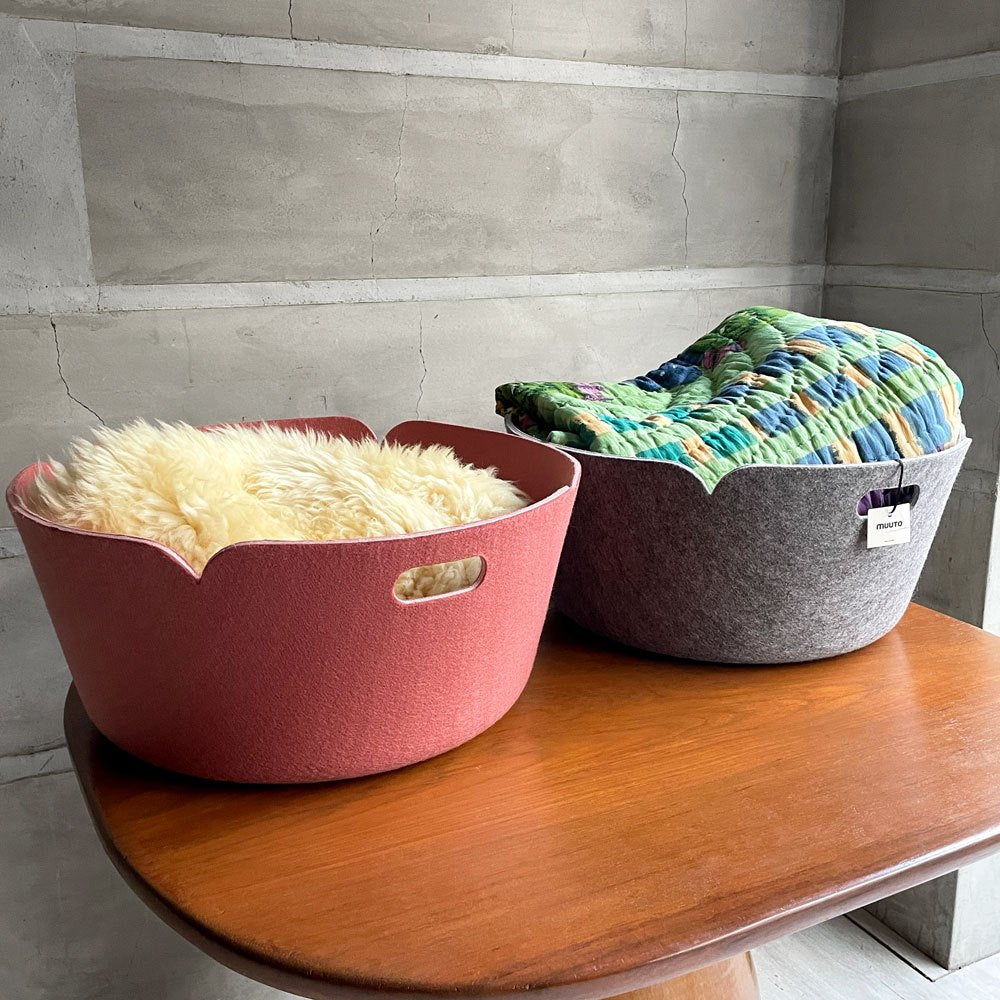 【学芸大学店】ムート MUUTO レストアバスケット RESTORE BASKET ラウンド フェルト地 ミカ トルバネンデンマーク 定価27,500円 2個 買取させていただきました。
