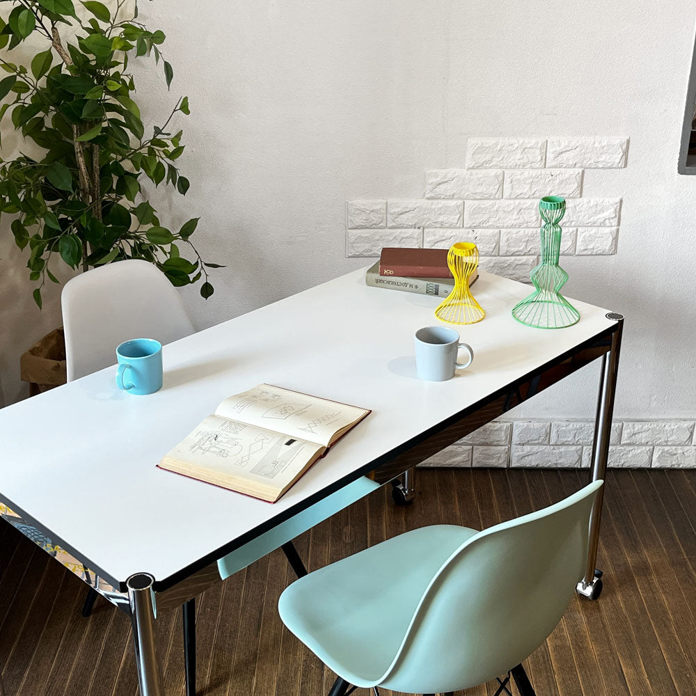 USMハラー USM Haller モジュラーファニチャー デスク ダイニングテーブル パールグレーラミネート キャスター モダンデザイン スイス ～ 空間も気持ちもスッキリ ～