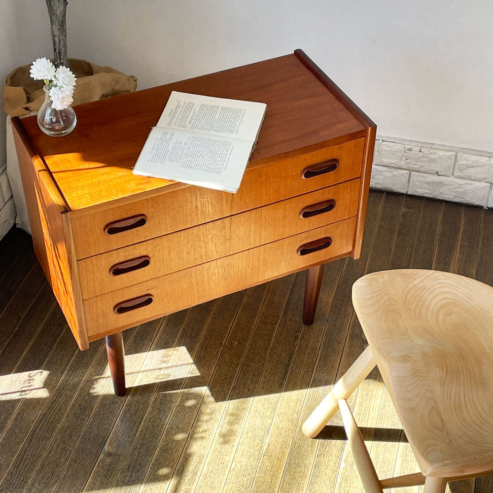 デンマークビンテージ Danish Vintage チーク材 スモール 3段 ドロワー チェスト サイドチェスト チーク材 北欧家具 ～“間”を整える北欧家具～