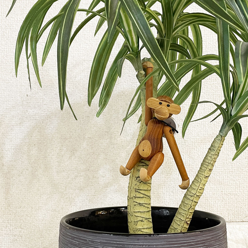 カイボイスン KAY BOJESEN DENMARK モンキー Monkey ミニ チーク 木製オブジェ H9.5cm サンタキャップ付 デンマーク 北欧雑貨 ～ 着ざる・飾りざる・楽しみざる
