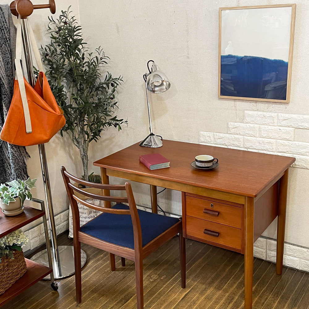 北欧ビンテージ Scandinavian Vintage チーク材 ビーチ材 デスク 片袖机 スライド式 デンマーク 北欧家具 ～ 環境に寄り添う素敵なデスク