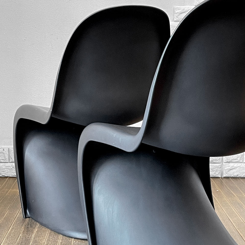 ヴィトラ vitra パントンチェア ダイニングチェア スタッキングチェア ディープブラック ヴェルナー・パントン Panton ミッドセンチュリー スペースエイジ ～ パントンチェアの魔法