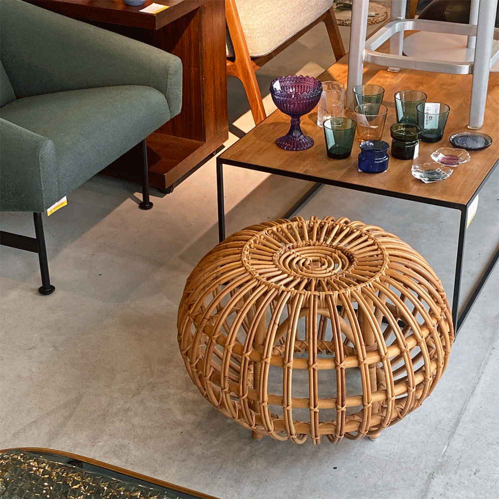 シカデザイン Sika Design ラタンスツール S フランコ アルビニ Franco Albini ハンドメイド デンマーク 北欧 ACTUS取扱 ～ 洗練された美しさ ～