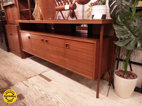 ビンテージ チーク材 サイドボード キャビネット 北欧スタイル ～ 人気の北欧スタイル！『今』のモノと調和するビンテージ家具。【買取と販売とレンタルのお店】