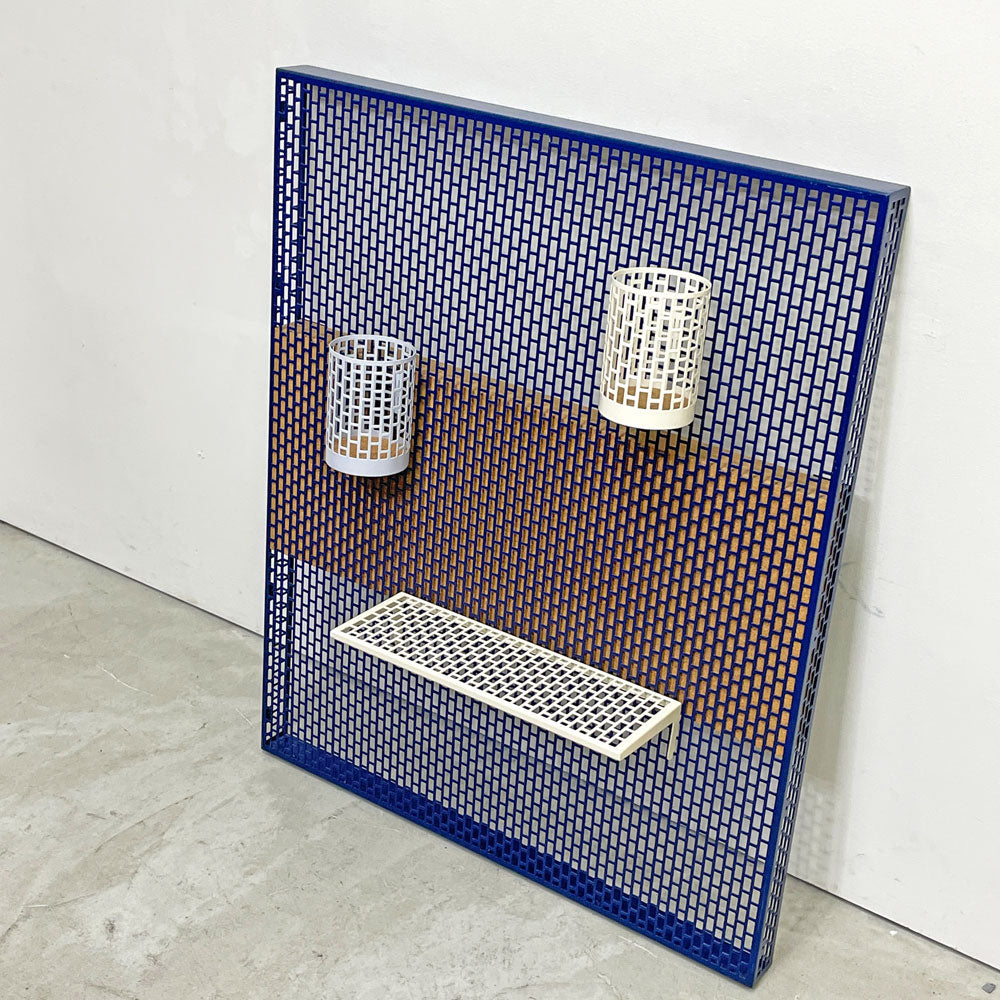 【祖師ヶ谷大蔵店】ヘイ HAY メタルヴェグヒュッレ metal vegghylle ウォールパネル シェルフ 壁掛け棚 ブルー インダストリアル 買取させていただきました。