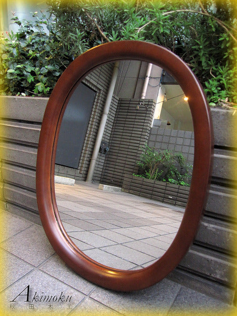 グッドデザイン賞受賞！ 柳宗理デザインの名作ウォールミラー！！ Akimoku / 秋田木工 『 壁掛け・姿見・鏡/小判型・古代色 』 入荷！！！