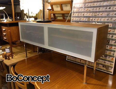 BoConcept ボーコンセプト VOLANI （ボラーニ）  AVボード サイドキャビネット デンマーク ～ 北欧の洗練されたモダンインテリア 【買取と販売とレンタルのお店】