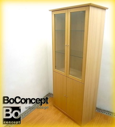 見せる・隠すを両立！ 伝統と革新的ダニッシュアーバンデザイン確立した小粋な装い Bo Concept （ ボーコンセプト ）  ナチュラルモダンな 『 キュリオケース 』  【買取＆販売＆レンタル】