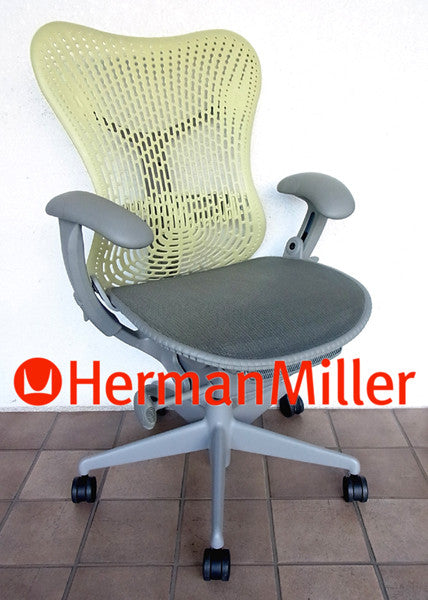 数々の賞に輝く美しいエルゴノミックデザイン＆ハイパフォーマンス！ Herman Miller （ ハーマンミラー ） 『 Mirra-Chairs （ ミラチェア ） 』 入荷！ 【出張買取＆販売】