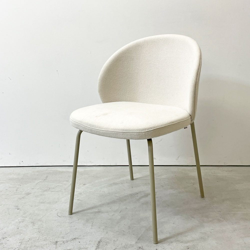 【祖師ヶ谷大蔵店】ボーコンセプト BoConcept プリンストン Princeton ダイニングチェア ベージュ ファブリック メタル脚 マットアッシュグレーラッカー仕上げ 買取させていただきました。