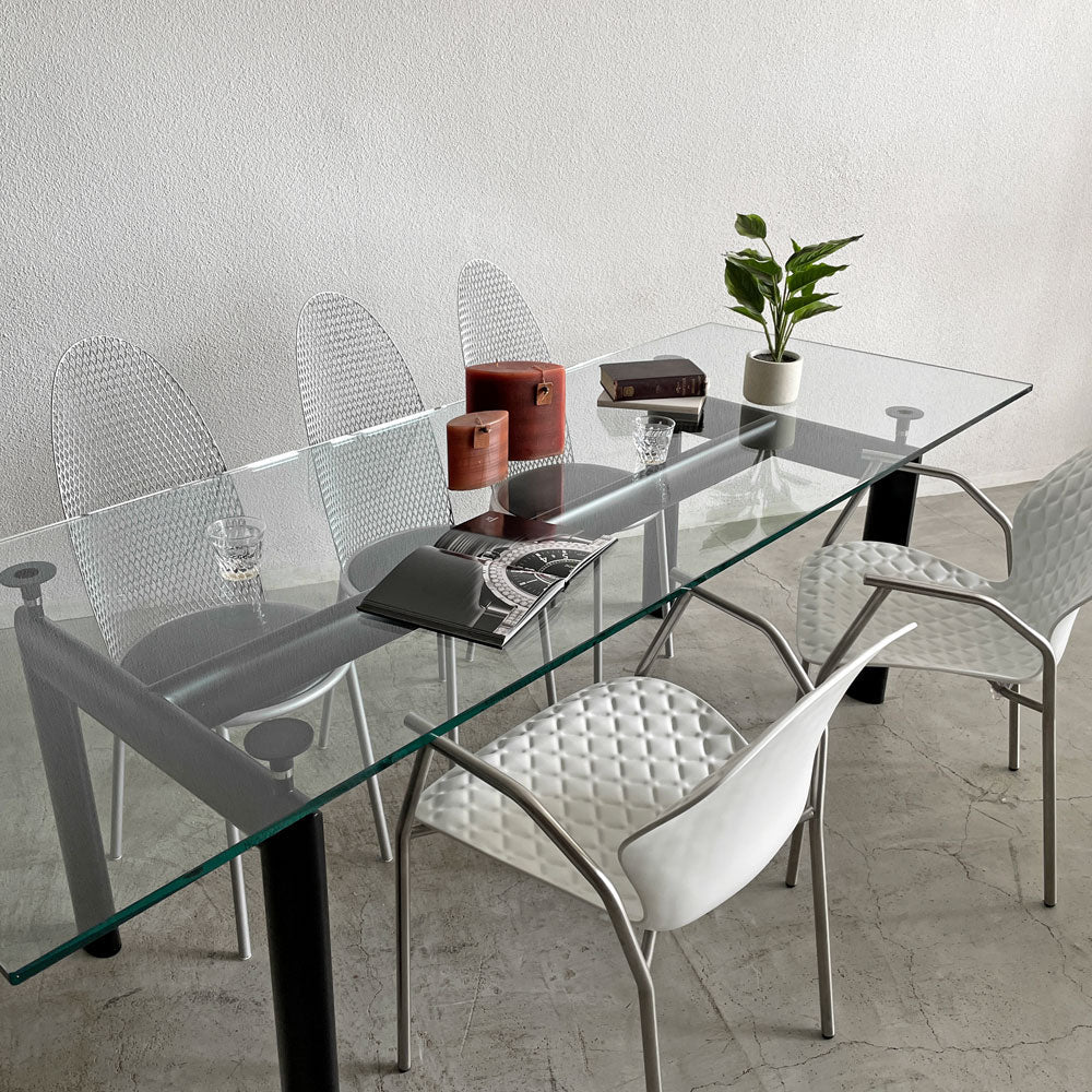 カッシーナ Cassina ターブル・テューブ・ダヴィオン 6 TABLE TUBE D’AVION LC6 ダイニングテーブル クリアガラス天板 ブラック脚 ル・コルビジェ 定価￥1,111,000- ～ モダンの極み ～