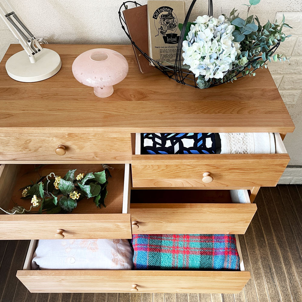 モモナチュラル MOMO Natural コモ チェスト 4段 COMO CHEST LOW アルダー材 抽斗6杯 オイル仕上げ ～日常に優しく馴染む天然木の引き出し収納～